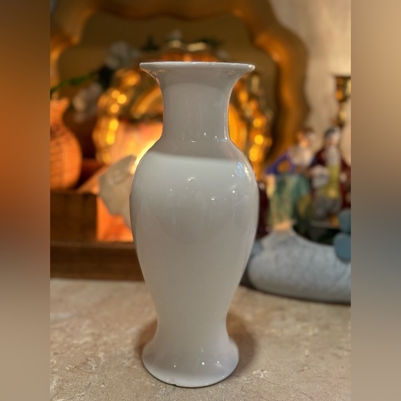 Vintage hand painted dated and signed 9.5” vase 4/25/78 - Picture 7 of 8